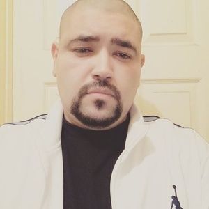 Meet your Posher, Reyes